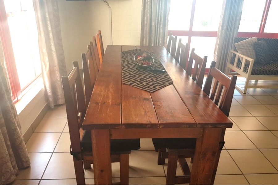 To Let 6 Bedroom Property for Rent in Apollo Ridge Western Cape